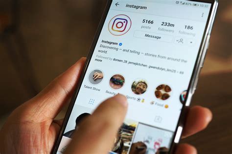 What are the main features of Instagram?