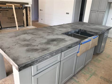 What are the negatives of concrete countertops?