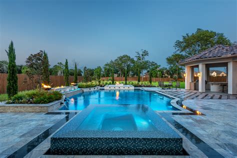 What are the pool design trends for 2024?