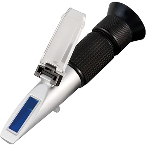 What are the precautions of refractometer?