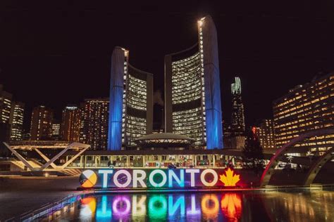 What are the pros and cons of Toronto?