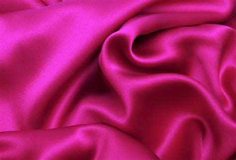 What are the pros and cons of satin?