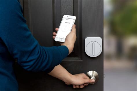 What are the pros and cons of smart locks?
