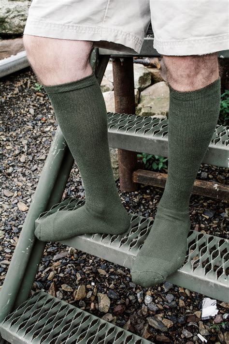 What are the requirements for military socks?