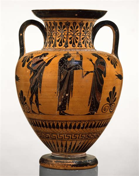 What are the unique characteristics of Greek art?