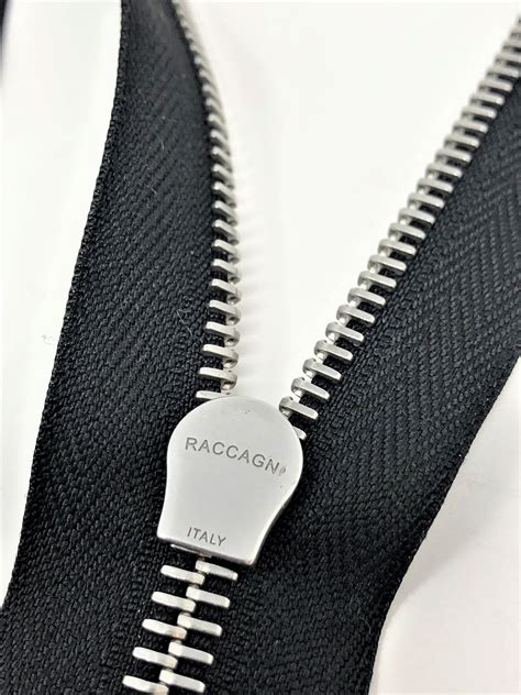 What brands use raccagni zippers?