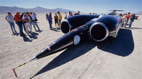 What car goes 800 mph?
