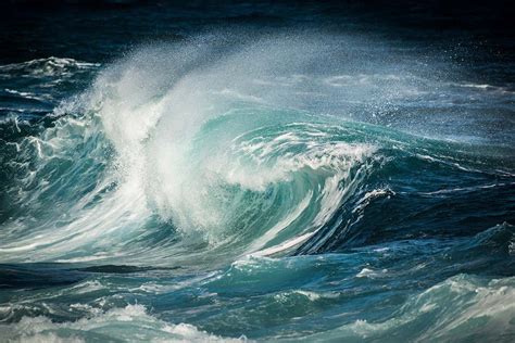 What causes sudden big waves?