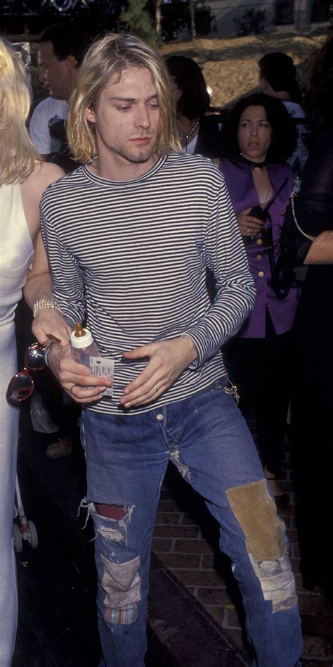 What clothes did Kurt Cobain wear?