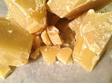 What color is pure beeswax?