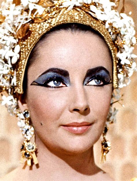 What color were Cleopatra eyes?