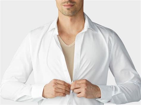 What colour should you wear under a white shirt?