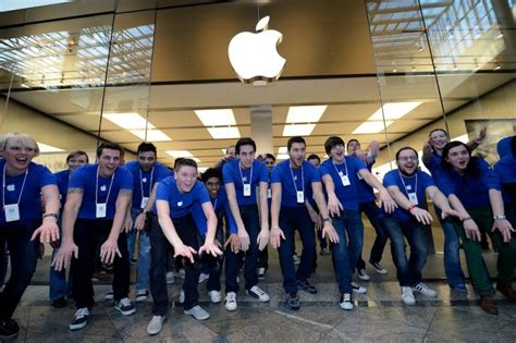 What do Apple employees think of Apple?