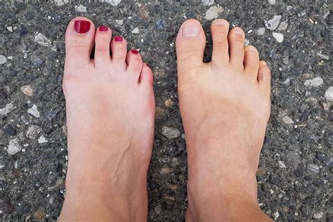 What do Egyptian feet look like?