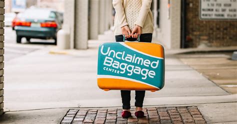 What do airlines do with unclaimed baggage?
