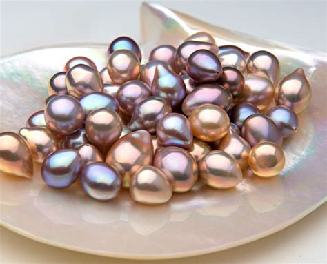 What do fresh water pearls look like?