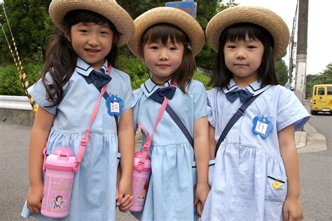 What do girls wear to school in Japan?