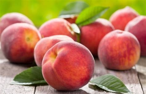 What do peaches taste like?