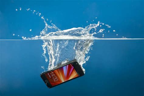 What do you do if you drop your phone in water for 2 seconds?