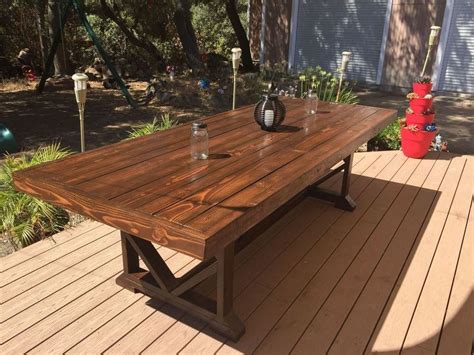 What do you put on an outdoor dining table?