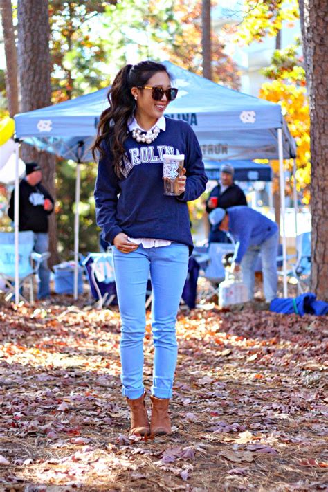 What do you wear to a tailgate party?