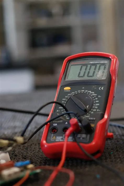 What does 1000 ohms look like on a multimeter?