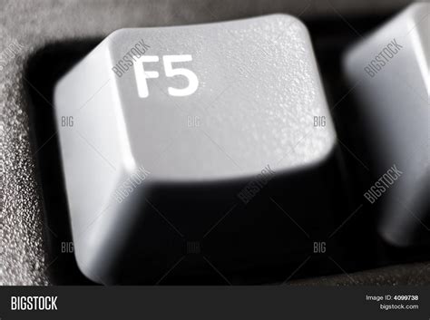 What does F5 key do?