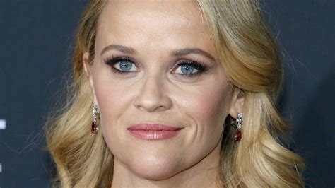 What does Reese Witherspoon eat?