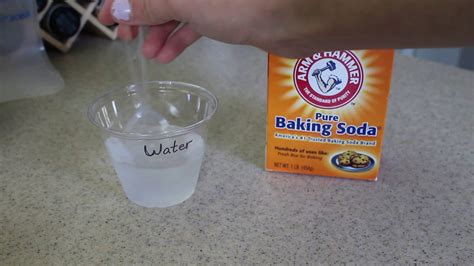What does baking soda do to ice?
