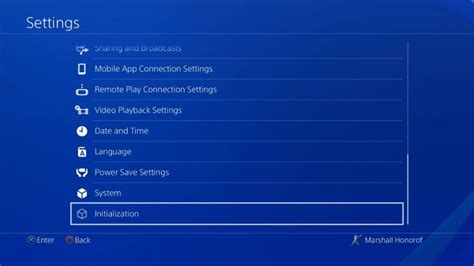 What does default mean on PS4?