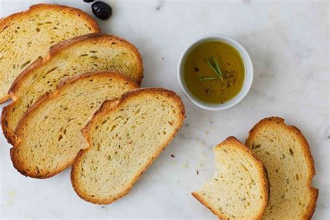 What does olive oil do in bread?