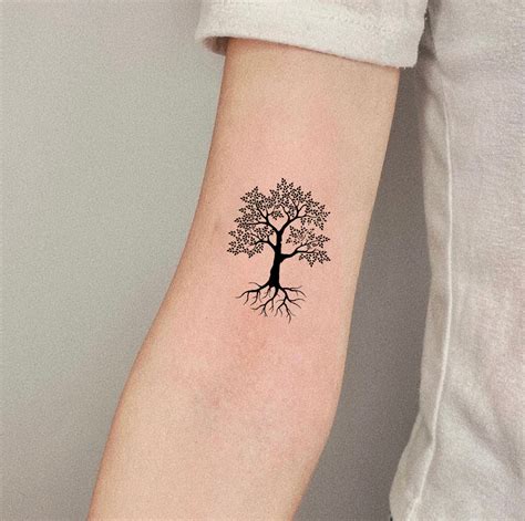 What does the Oak tree tattoo mean?