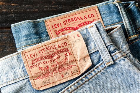 What dye does Levi's use?