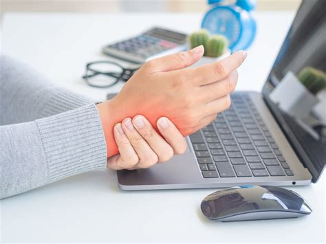 What foods should you avoid with carpal tunnel?