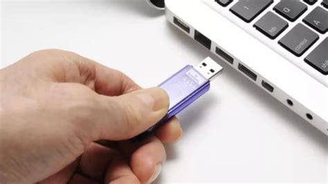 What format does a USB need to be for TV?