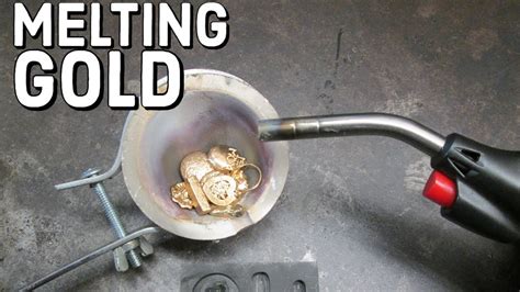 What gas can melt gold?