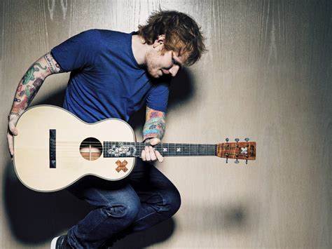 What guitar does Ed Sheeran use?