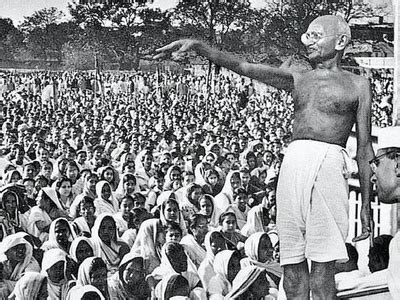 What happened to Gandhi in ww2?
