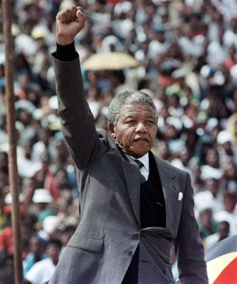 What happened to Mandela in 2004?