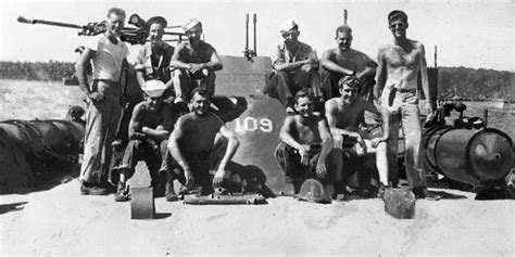 What happened to the crew of PT-109?
