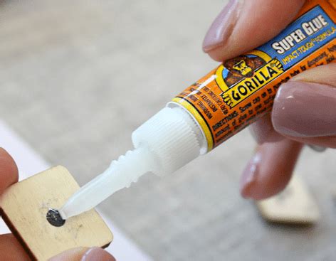 What happens if super glue gets hot?