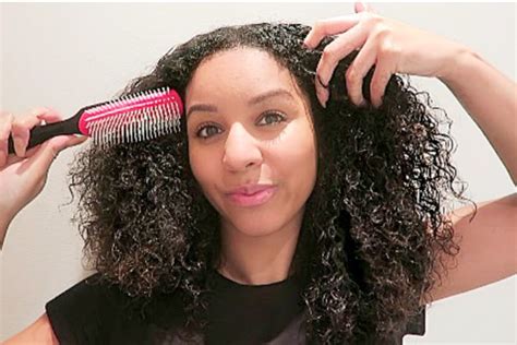 What happens if you don't detangle curls?