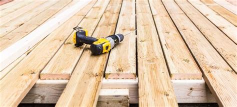 What happens if you don t leave a gap between decking boards?