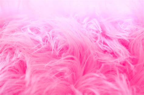 What happens if you put bleach over pink?