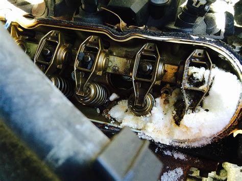 What happens if you put sugar in engine oil?