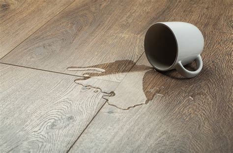 What happens if you spill water on vinyl flooring?