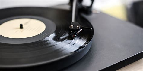 What happens if you touch the needle of a vinyl player?