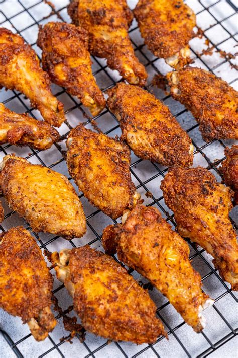 What happens if you use baking soda instead of baking powder on wings?