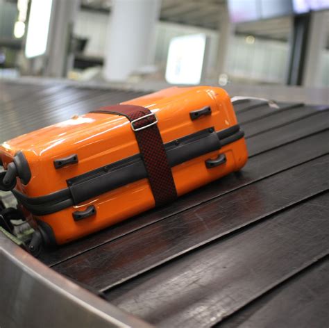 What happens to bags not claimed at airport?