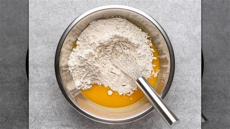 What happens to dough with too much baking powder?